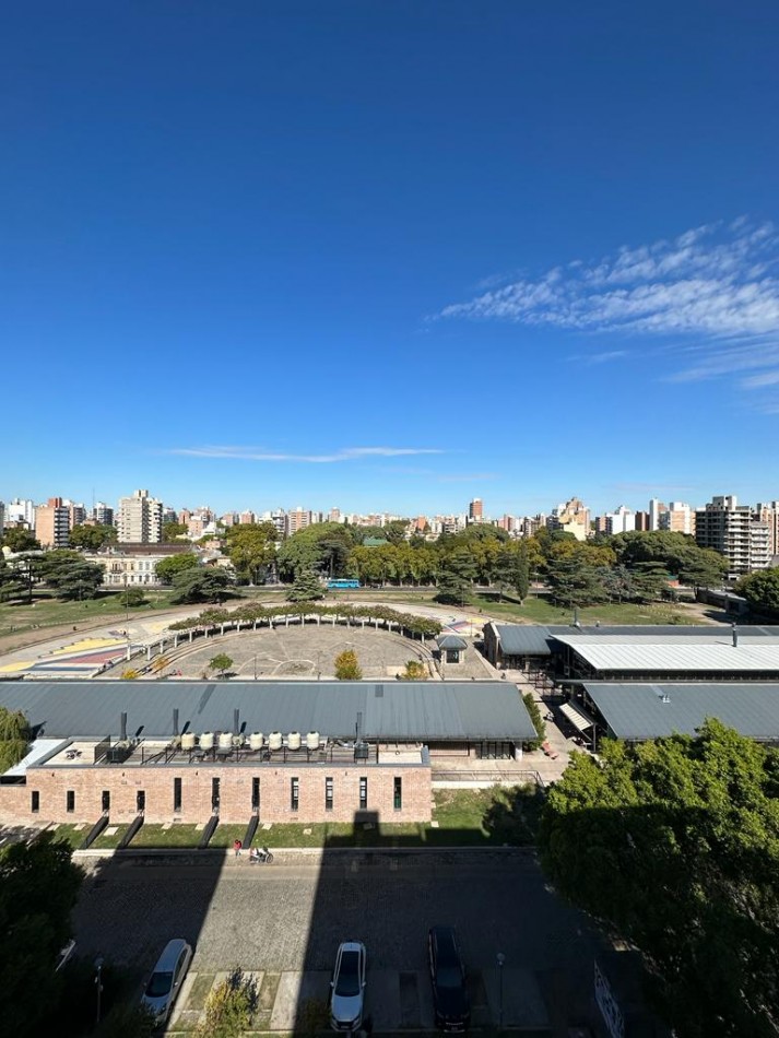 Hermosa vista al Mercado del Patio. Entrega inmediata.