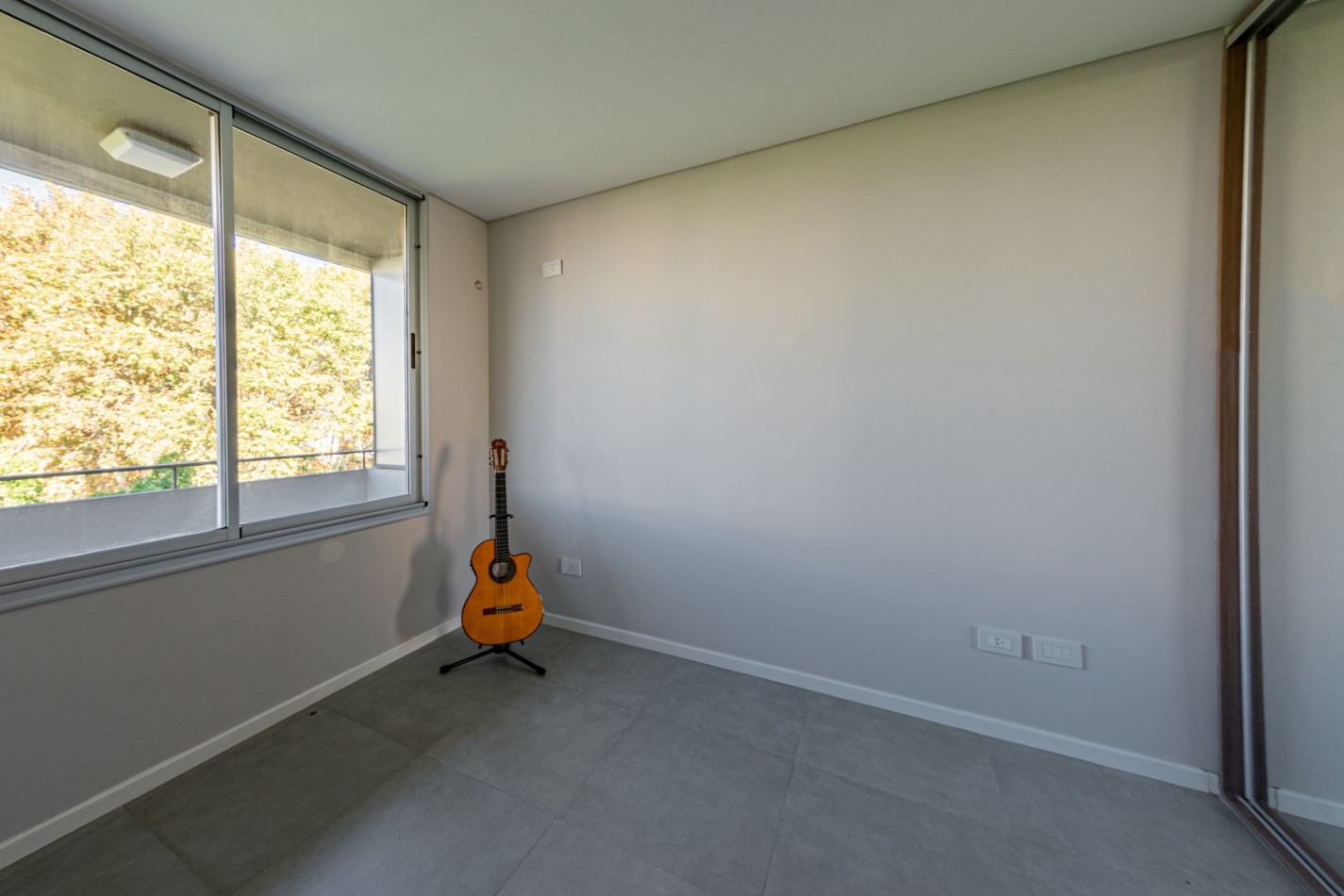 Entrega inmediata. Venta 1 dormitorio amplio y de calidad.