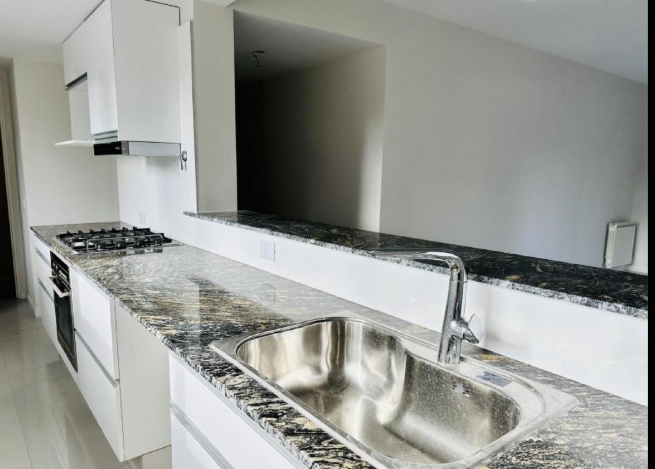 Dpto de 2 dormitorios y 2 baños. A estrenar. Calidad en zona rio.