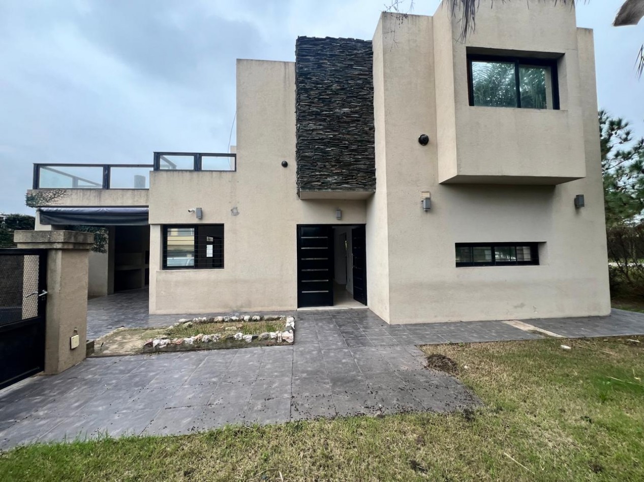 Casa a la venta en Cantegril con excelente precio y gran potencial.