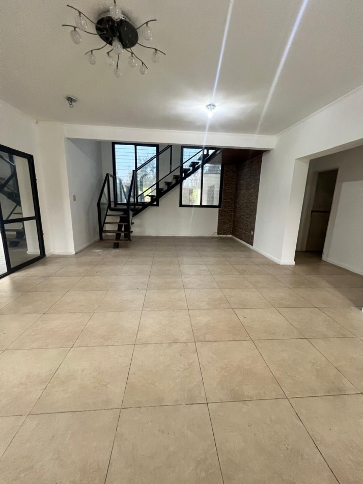 Casa a la venta en Cantegril con excelente precio y gran potencial.