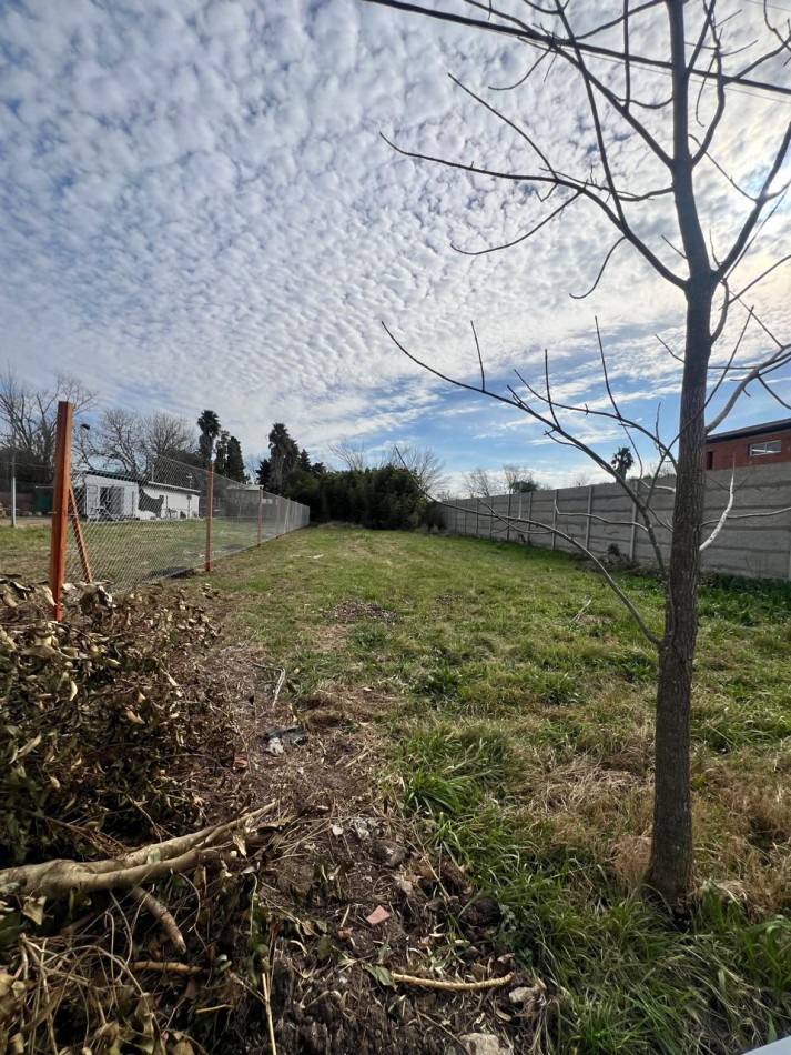 Terreno en Funes a la venta.