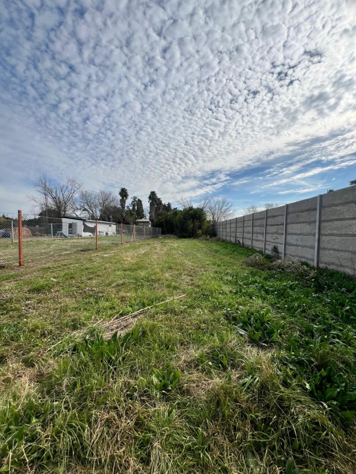 Terreno en Funes a la venta.
