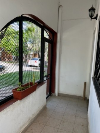 Casa a la venta. Impecable.