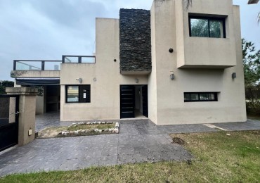 Casa a la venta en Cantegril con excelente precio y gran potencial.